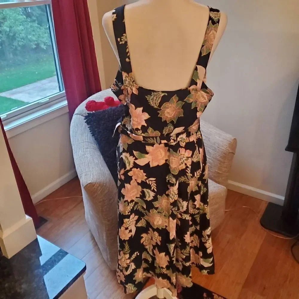 Who What Wear Black and Pink Floral Mini Dress - Picture 5 of 14